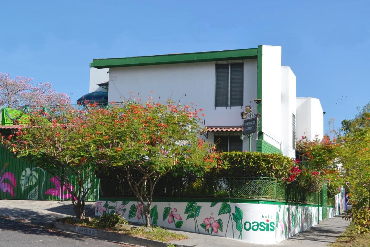 Hotel Oasis ซานซัลวาดอร์ ภายนอก รูปภาพ