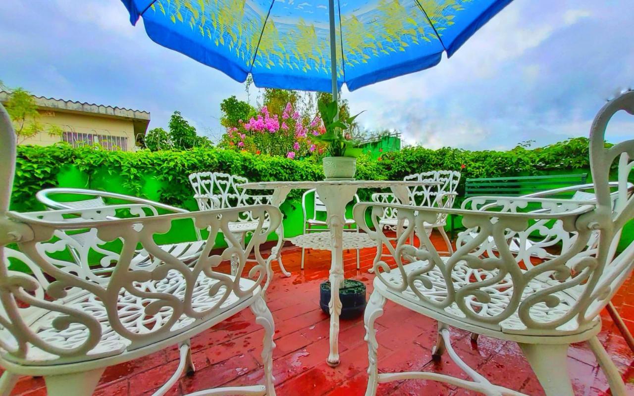 Hotel Oasis ซานซัลวาดอร์ ภายนอก รูปภาพ