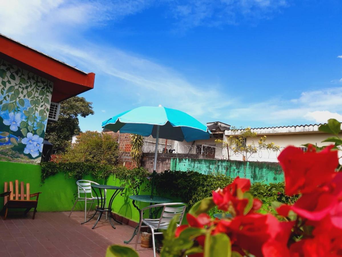 Hotel Oasis ซานซัลวาดอร์ ภายนอก รูปภาพ