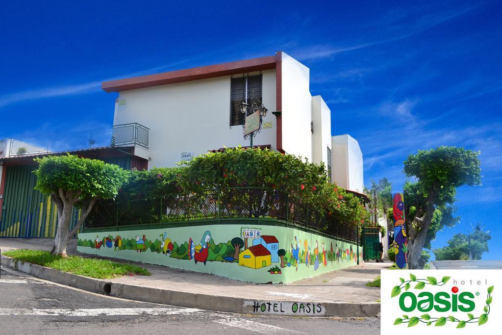 Hotel Oasis ซานซัลวาดอร์ ภายนอก รูปภาพ