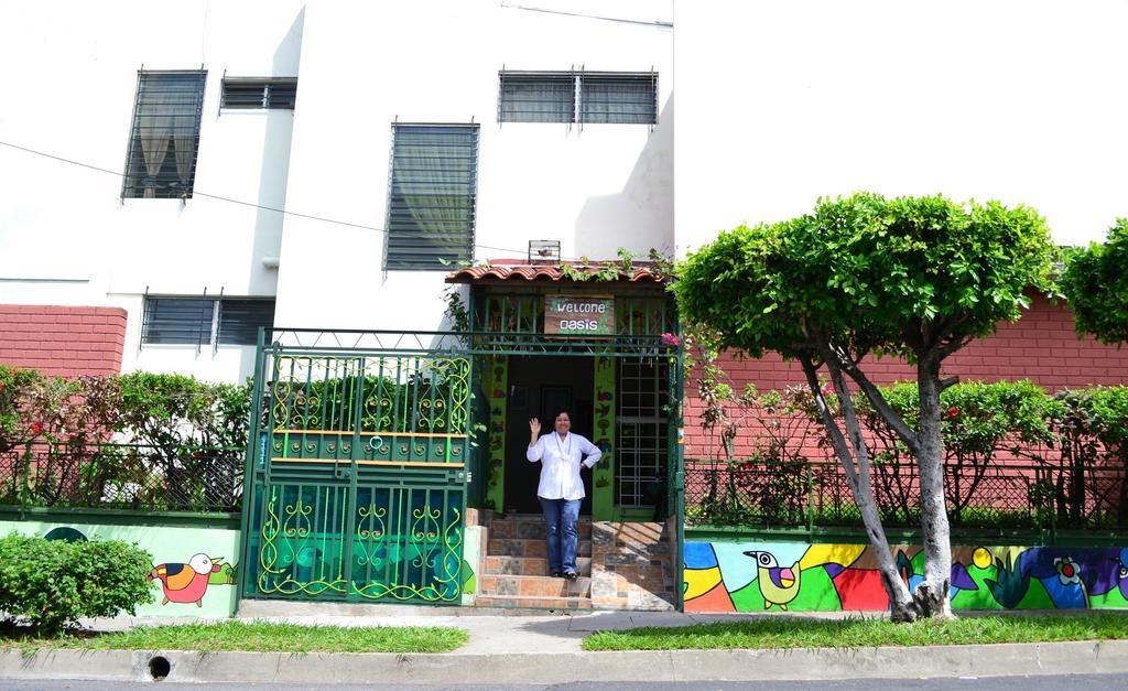 Hotel Oasis ซานซัลวาดอร์ ภายนอก รูปภาพ