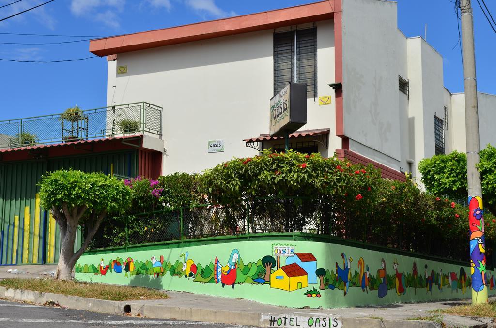 Hotel Oasis ซานซัลวาดอร์ ภายนอก รูปภาพ