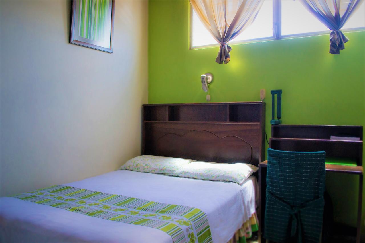 Hotel Oasis ซานซัลวาดอร์ ภายนอก รูปภาพ